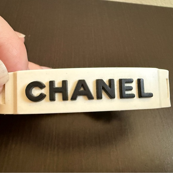 ✨ SOLD✨ Chanel Bracelet - Picture 6 of 6